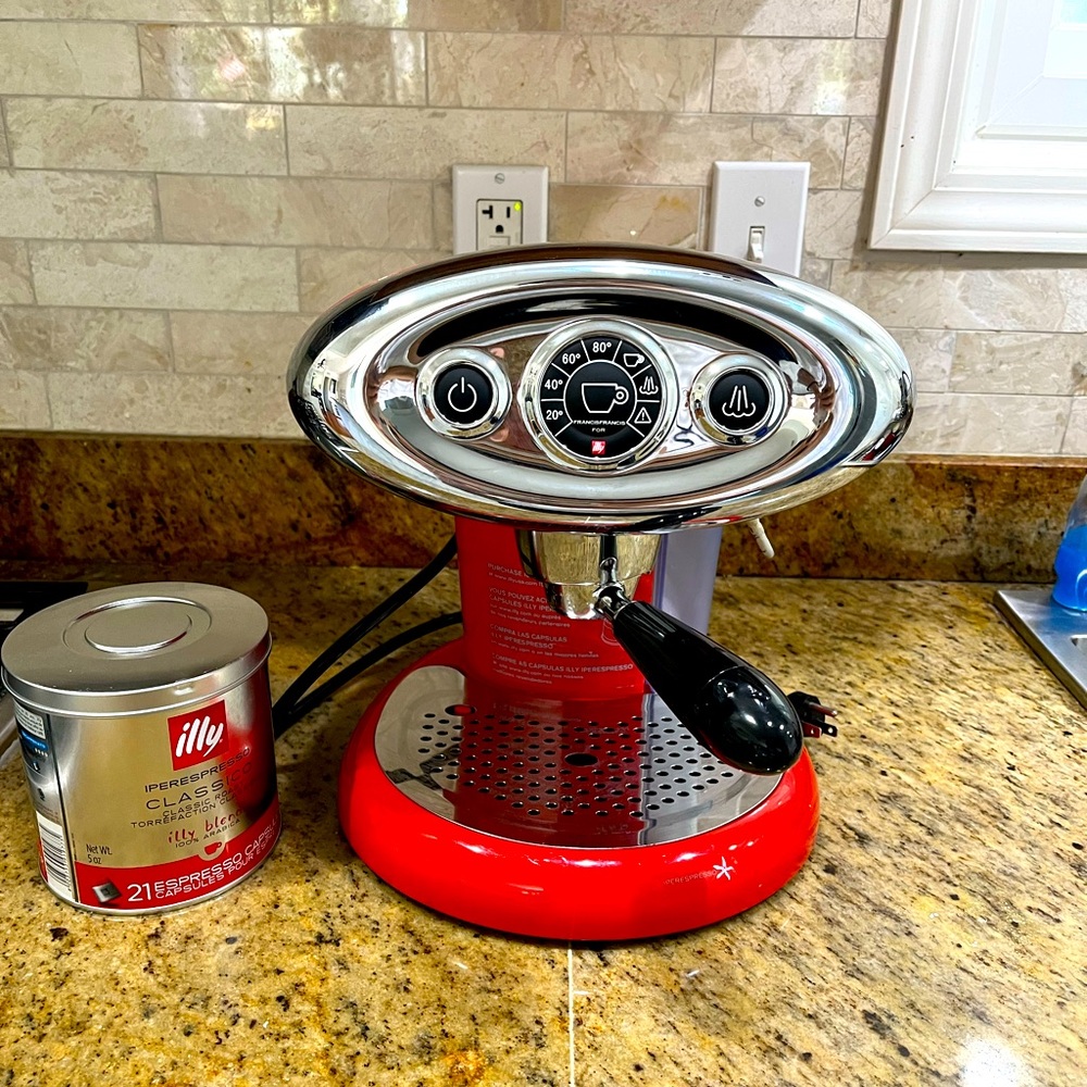 Illy espresso machine